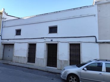 Maison avec jardin à vendre à Calle Mártires 58