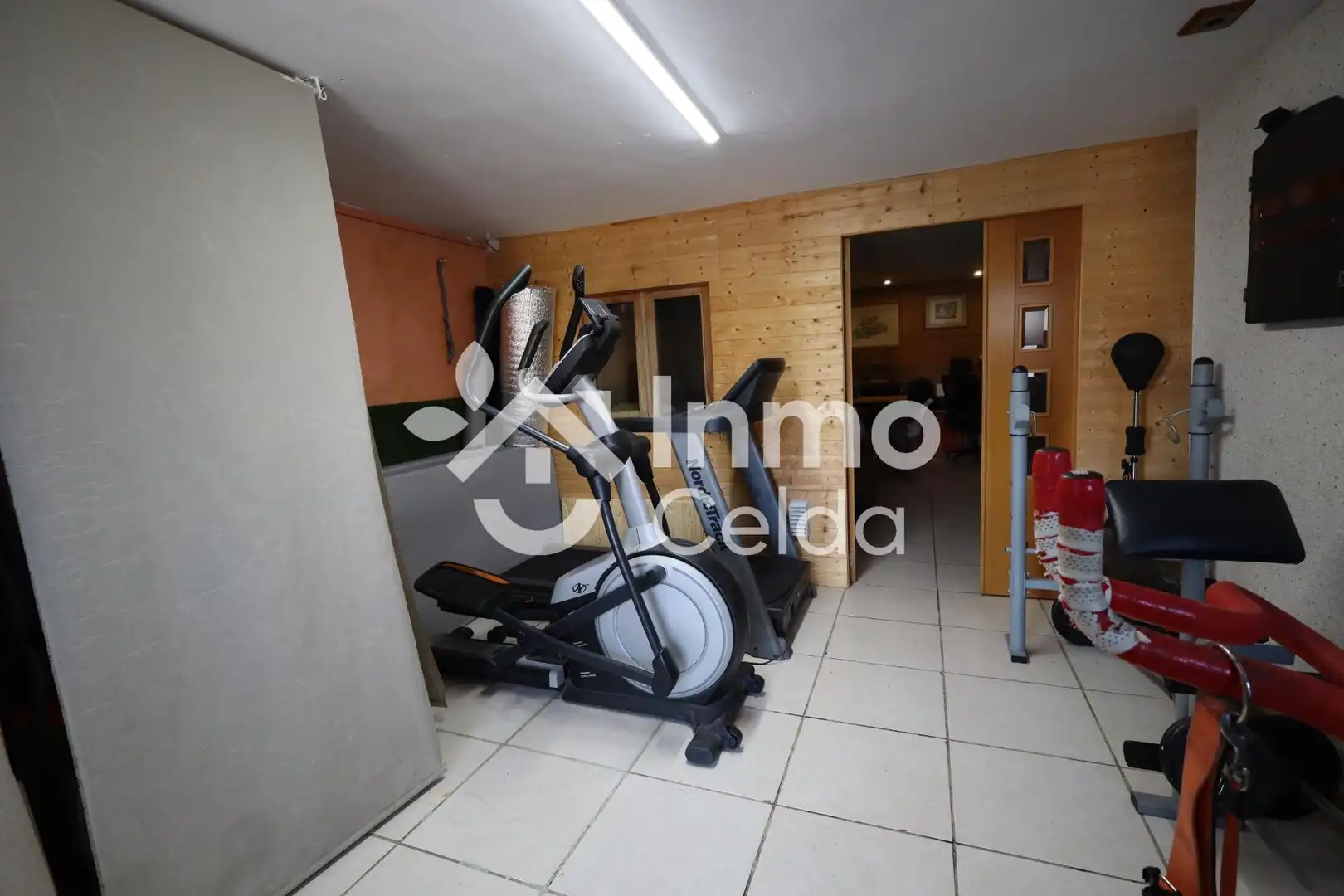 Casa adosada en venta en Chiva con Aire acondicionado, Calefacción y Jardín privado