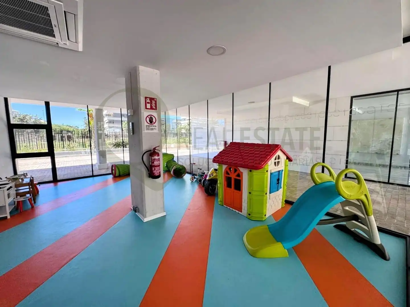 Ático con terraza en venta en Calle Calle Periodista Tirso Marín Sessé, imagen 41