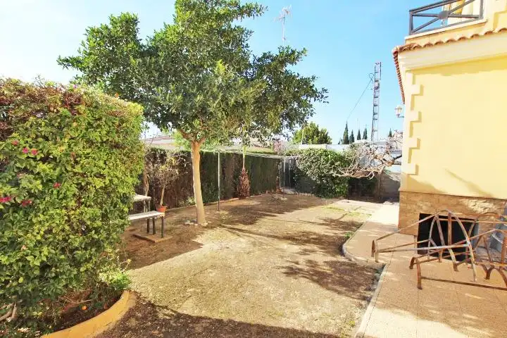 Detached house with garden for sale in Elche ciudad, imagen 5