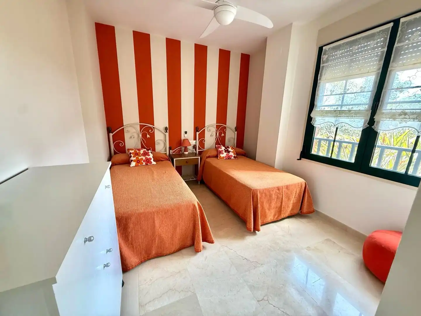 Habitación de Apartamento en venta en Finestrat con Aire acondicionado, Terraza y Trastero
