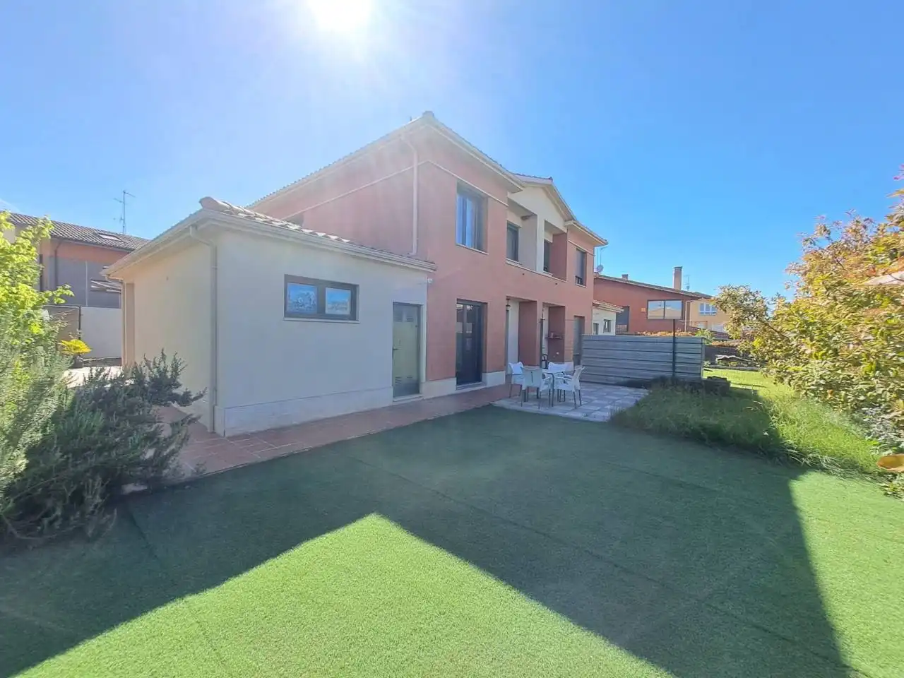 Exterior view of Houses for sale in Cardeñajimeno  with Heating, Private garden and Parquet flooring