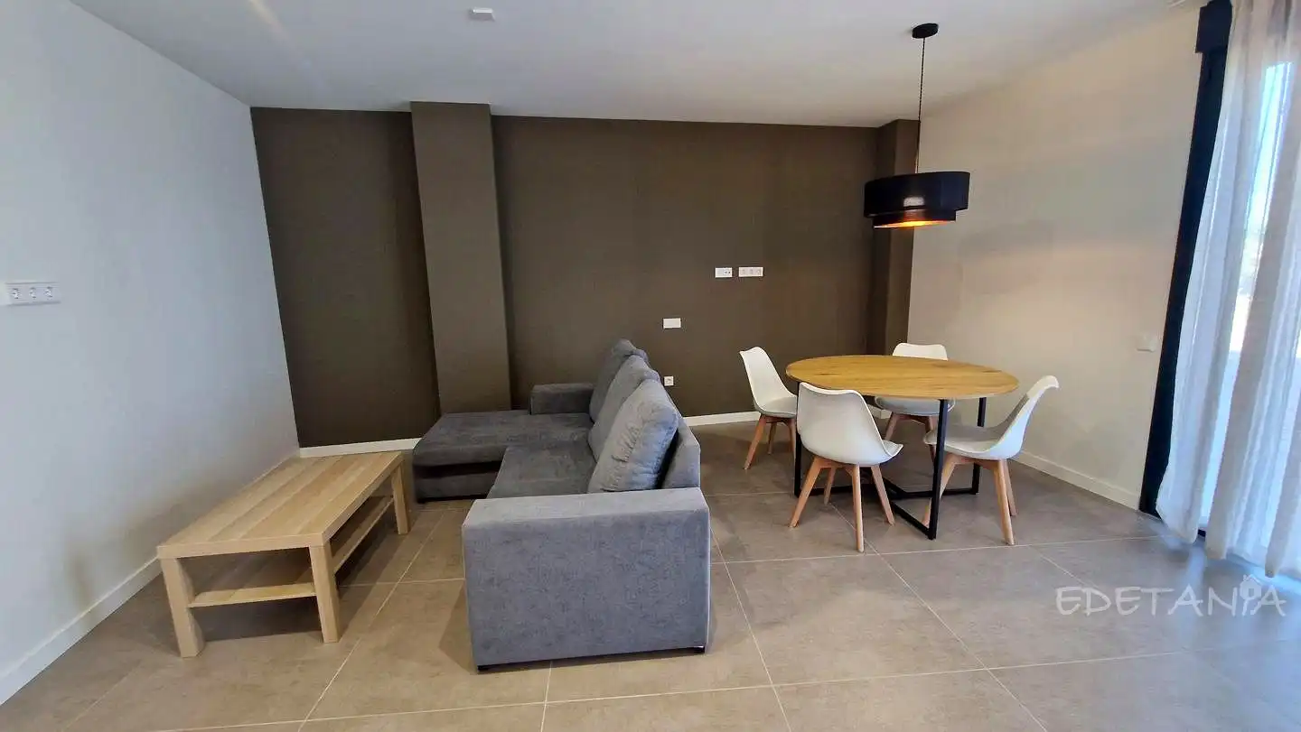 Wohnzimmer von Erdgeschoss zur Miete in Vinalesa mit Klimaanlage, Möbliert und Internet