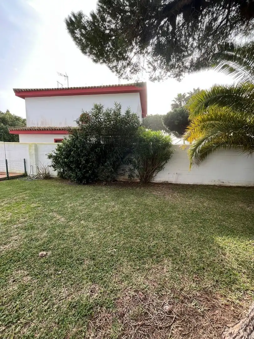 Garden of Houses for sale in Chiclana de la Frontera