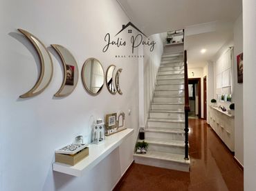 House with balcony for sale in Calle Pastores
