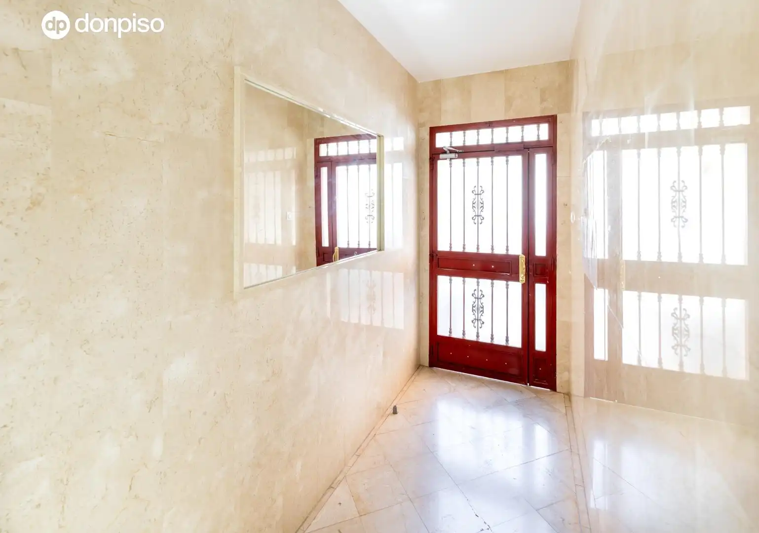 Flat for sale in Granada  with Balcony