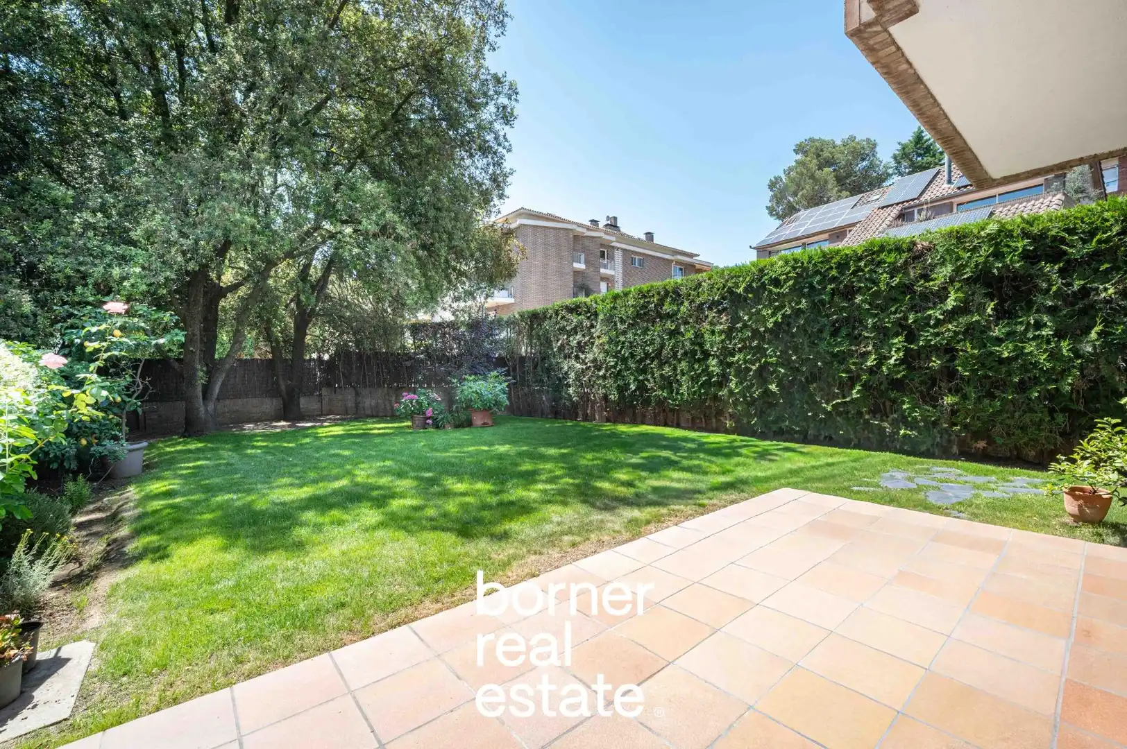 Jardí de Casa adosada en venda en Sant Cugat del Vallès amb Aire condicionat, Calefacció i Parquet