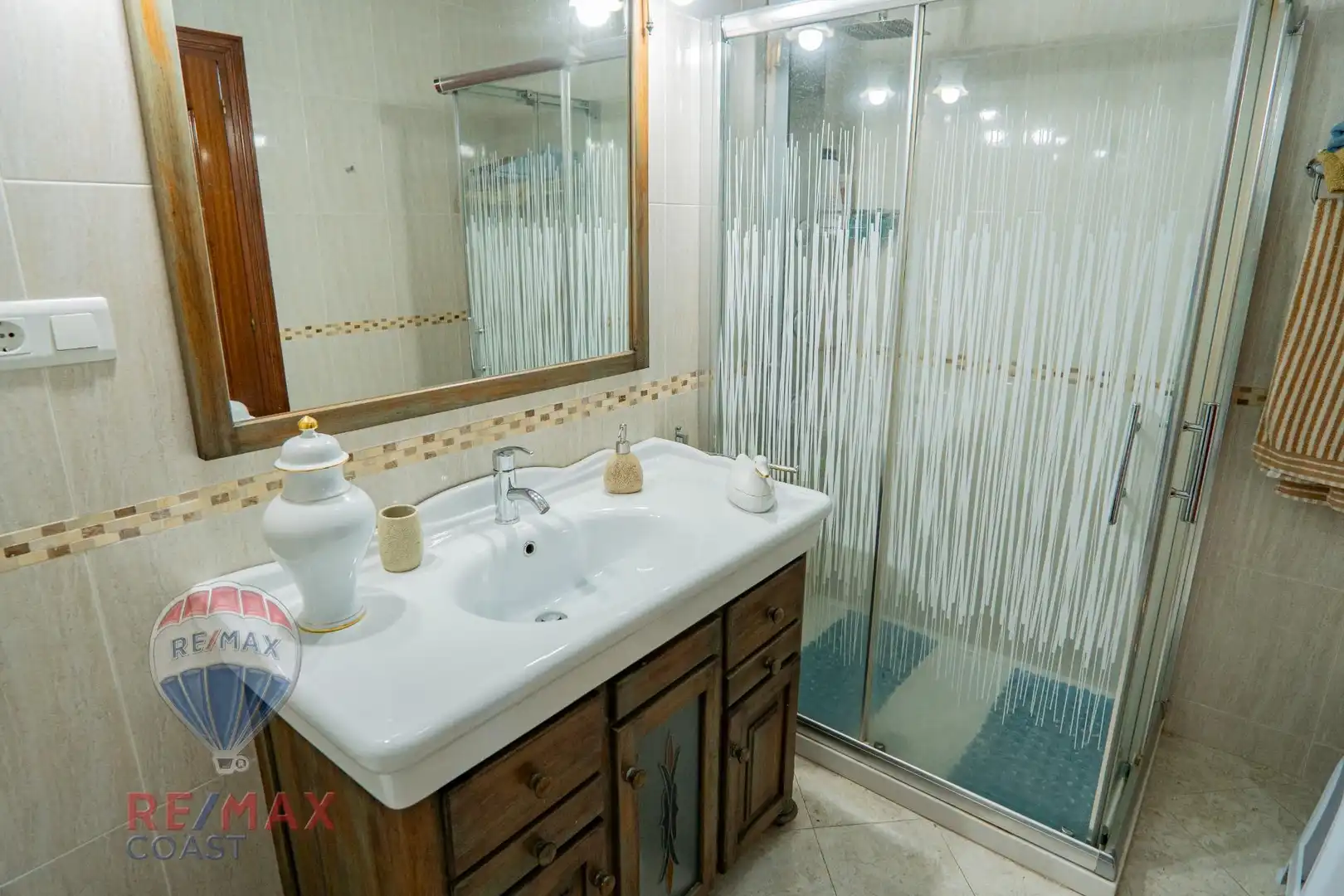 Baño de Casa o chalet en venta en Torrox con Aire acondicionado, Calefacción y Jardín privado