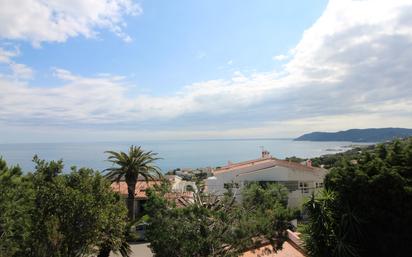 Vista exterior de Casa o xalet en venda en Llançà amb Terrassa