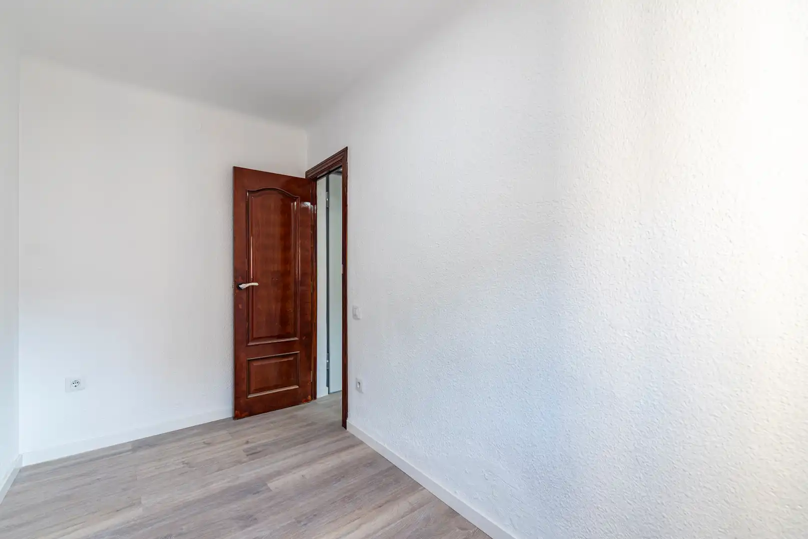 Bedroom of Flat for sale in Badalona  with Air Conditioner, Heating and Parquet flooring