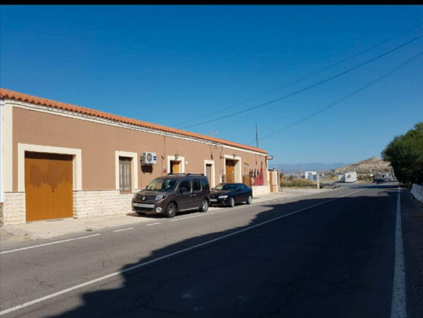 Vista exterior de Casa adosada en venda en Rioja amb Jardí privat i Piscina