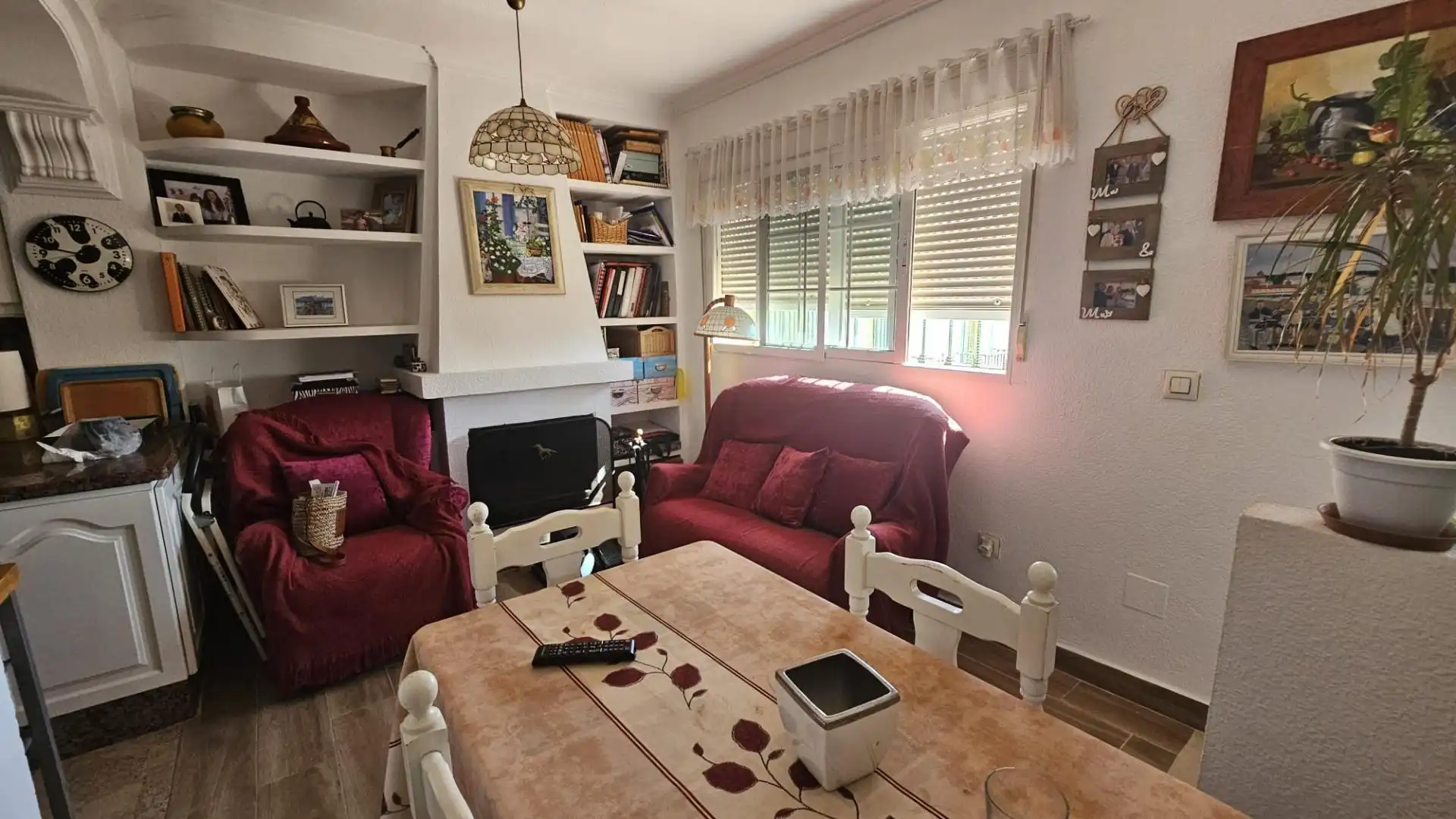 Sala d'estar de Casa adosada en venda en Algeciras