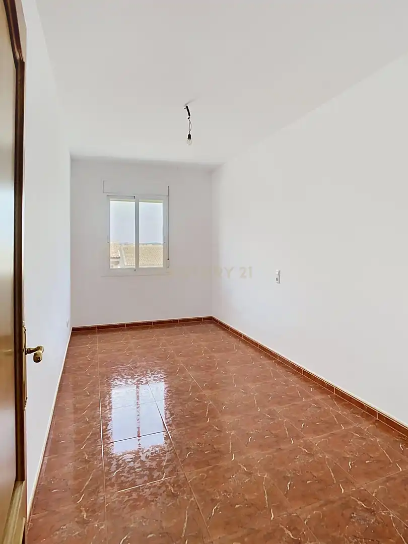 Bedroom of Houses for sale in Cuevas de San Marcos