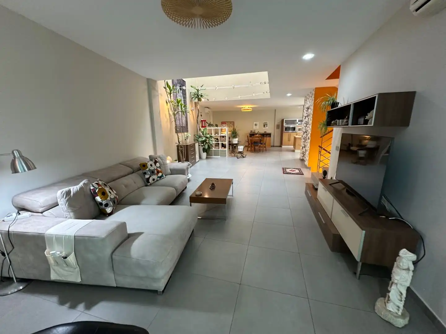 Sala d'estar de Casa o xalet en venda en Santa Lucía de Tirajana amb Aire condicionat, Terrassa i Piscina