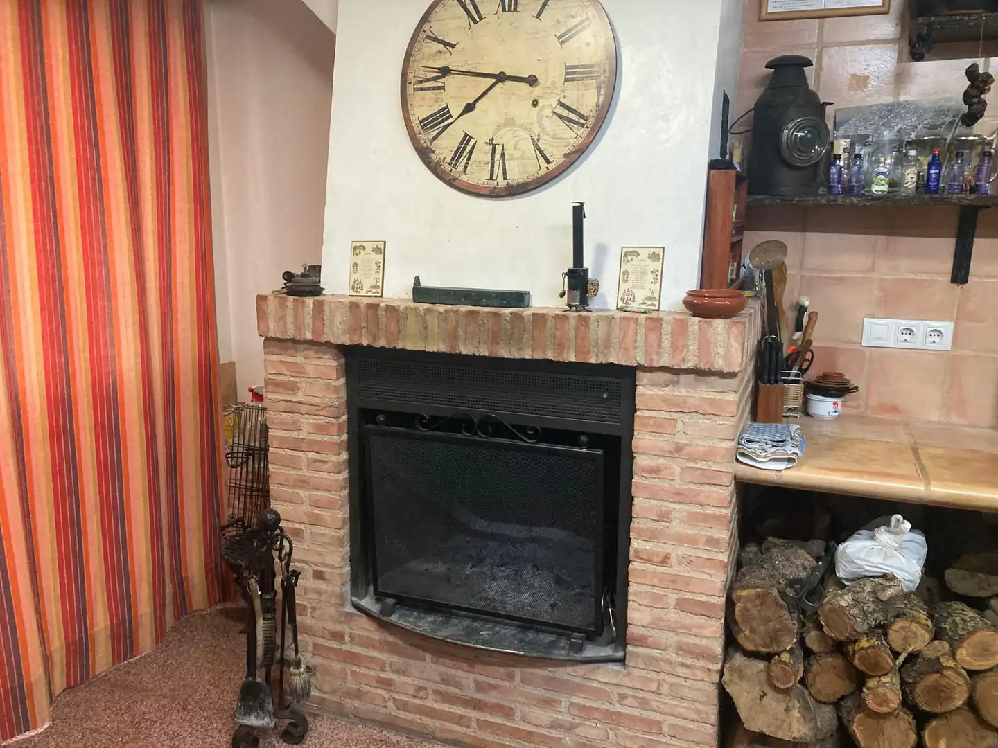 Casa adosada en venda en Villena amb Calefacció, Traster i Moblat