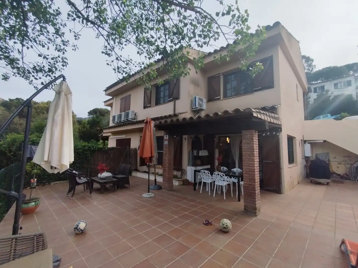 Terrasse von Einfamilien-Reihenhaus zum Verkauf in Santa Cristina d'Aro mit Heizung und Terrasse
