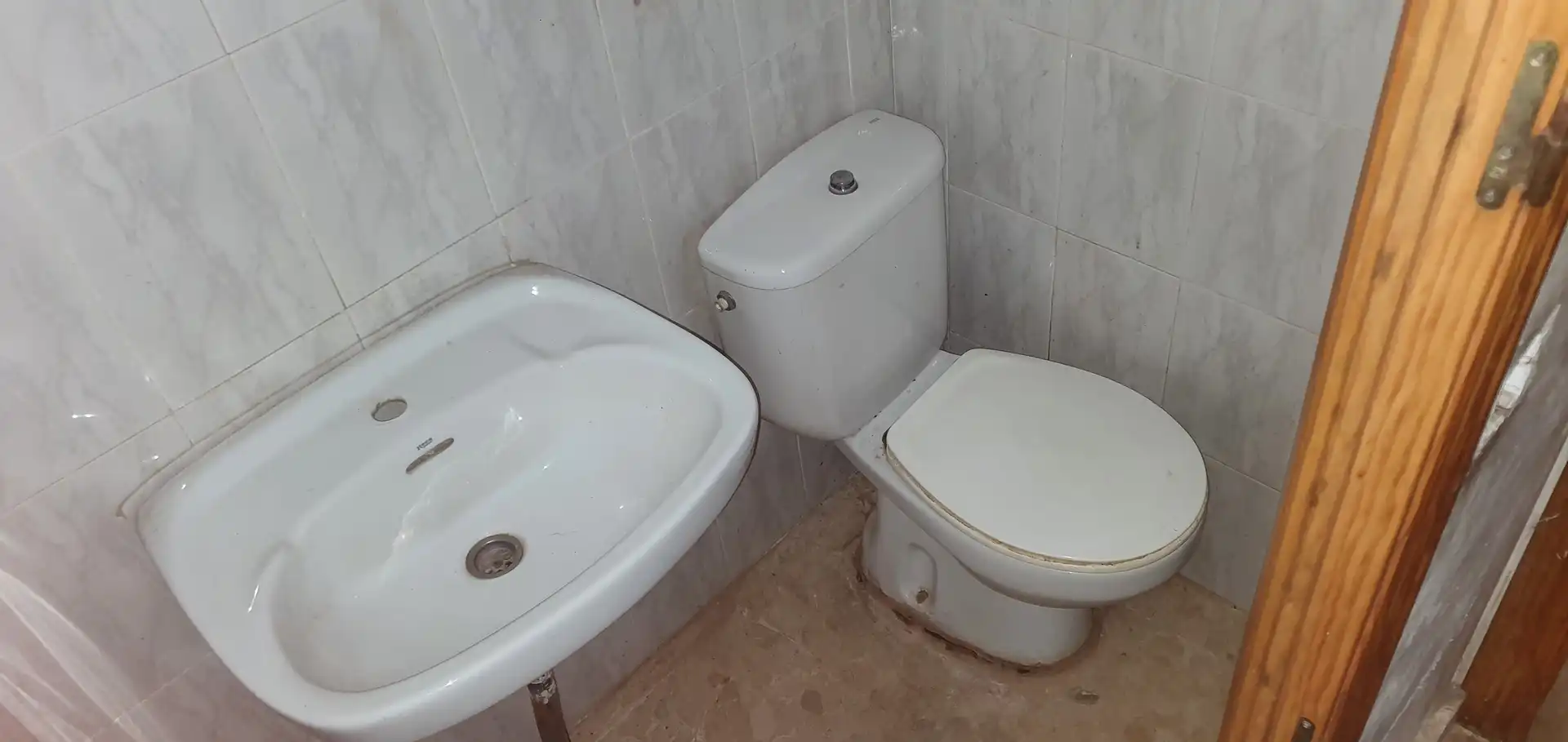 Bany de Pis en venda en La Puebla de Almoradiel amb Terrassa i Balcó
