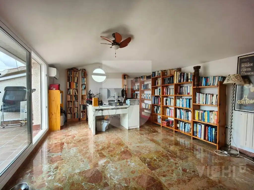 Sala d'estar de Casa o xalet en venda en El Masnou amb Aire condicionat, Calefacció i Jardí privat