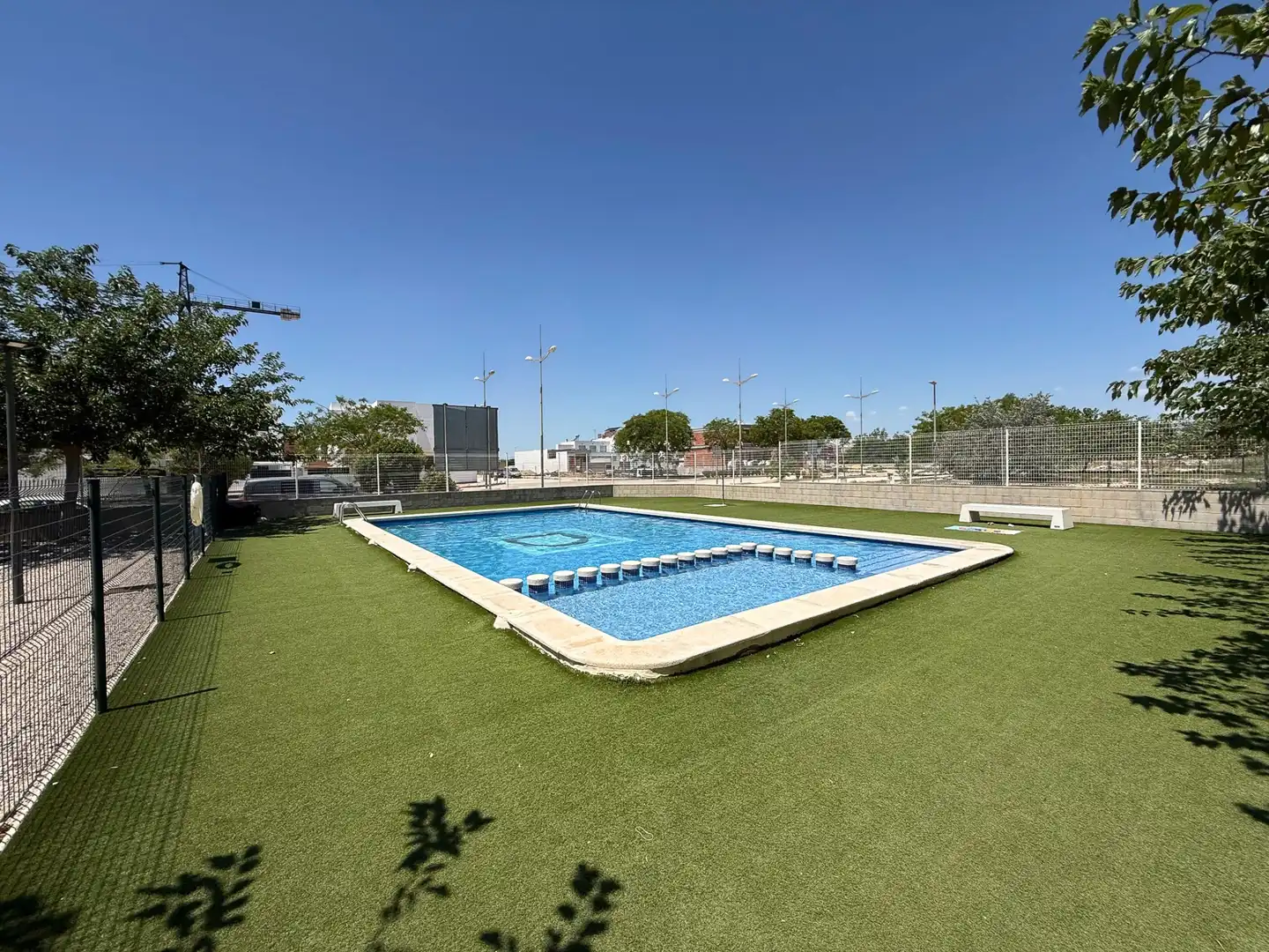 Schwimmbecken von Wohnung zum Verkauf in Dolores mit Klimaanlage, Heizung und Privatgarten