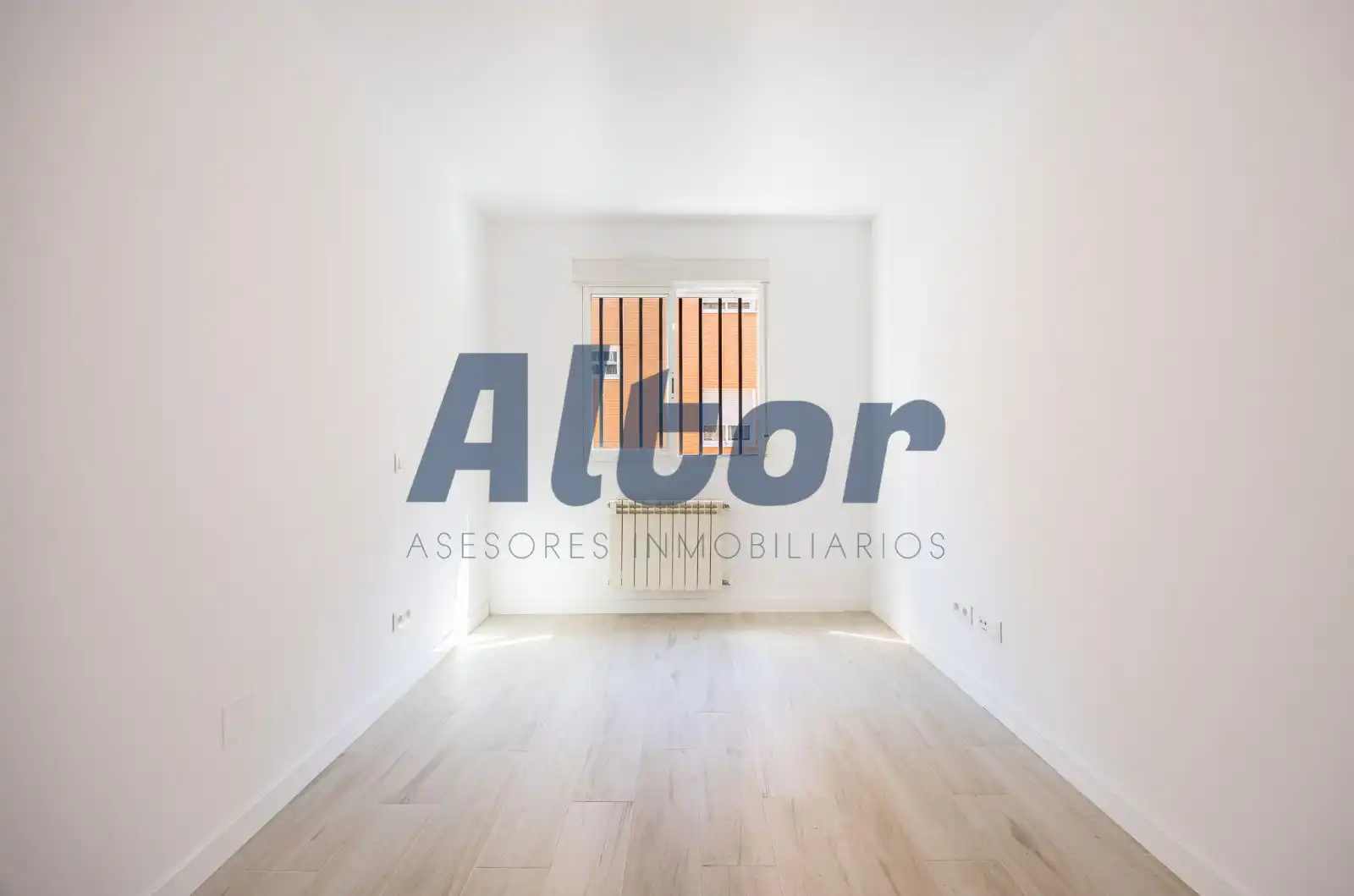 Bedroom of Flat for sale in Madrid  with Air Conditioner, Heating and Storage room