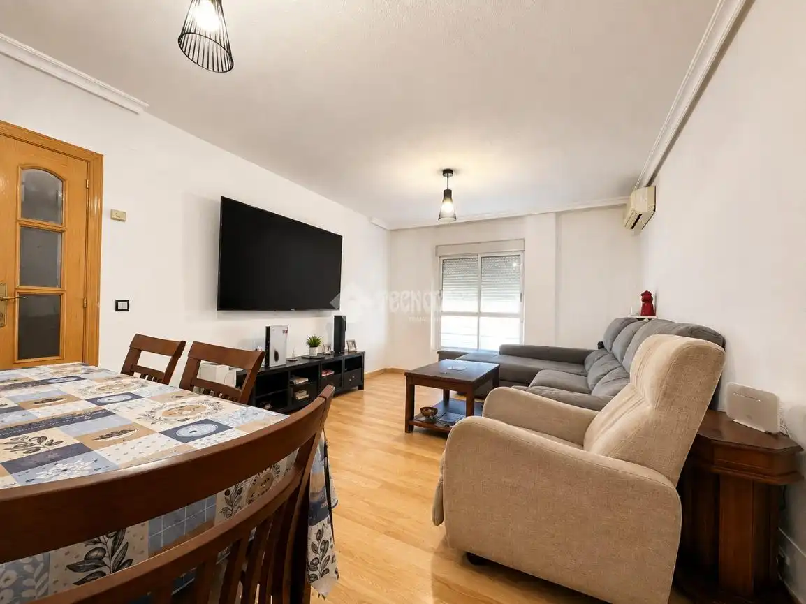 Sala d'estar de Pis en venda en Madrid amb Aire condicionat i Calefacció