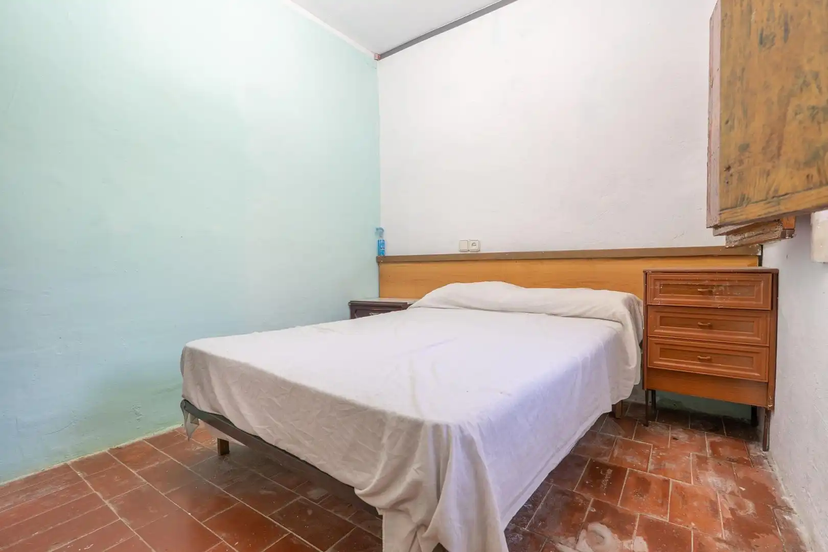 Dormitori de Casa o xalet en venda en Deltebre amb Jardí privat i Piscina