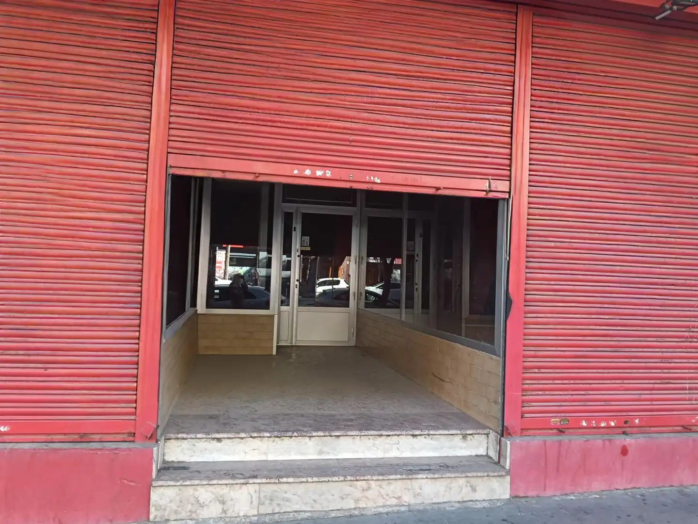 Local de lloguer a vía universitas, La Bozada – Parque Delicias