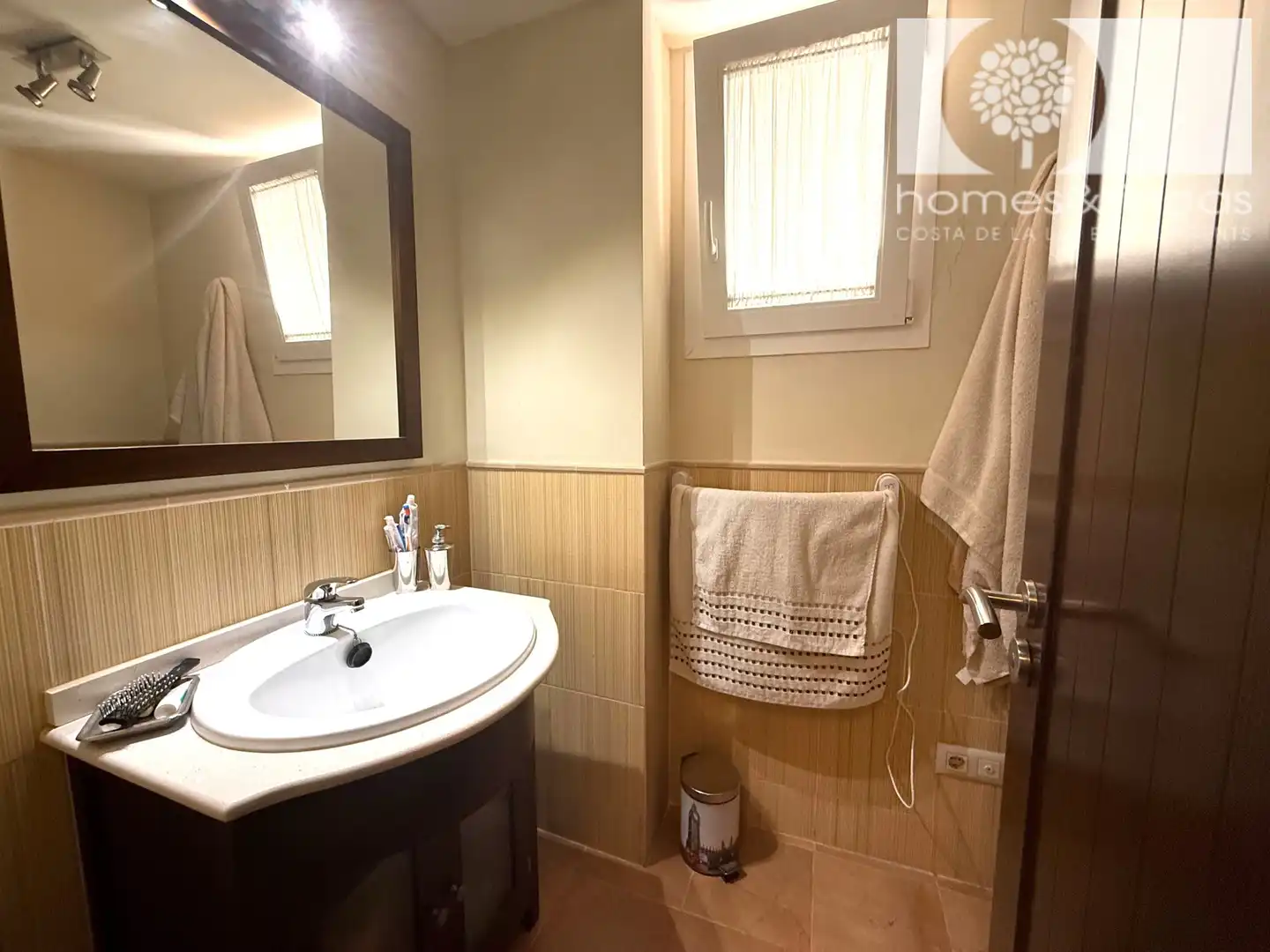 Bathroom of Flat for sale in Ayamonte  with Air Conditioner, Terrace and Furnished