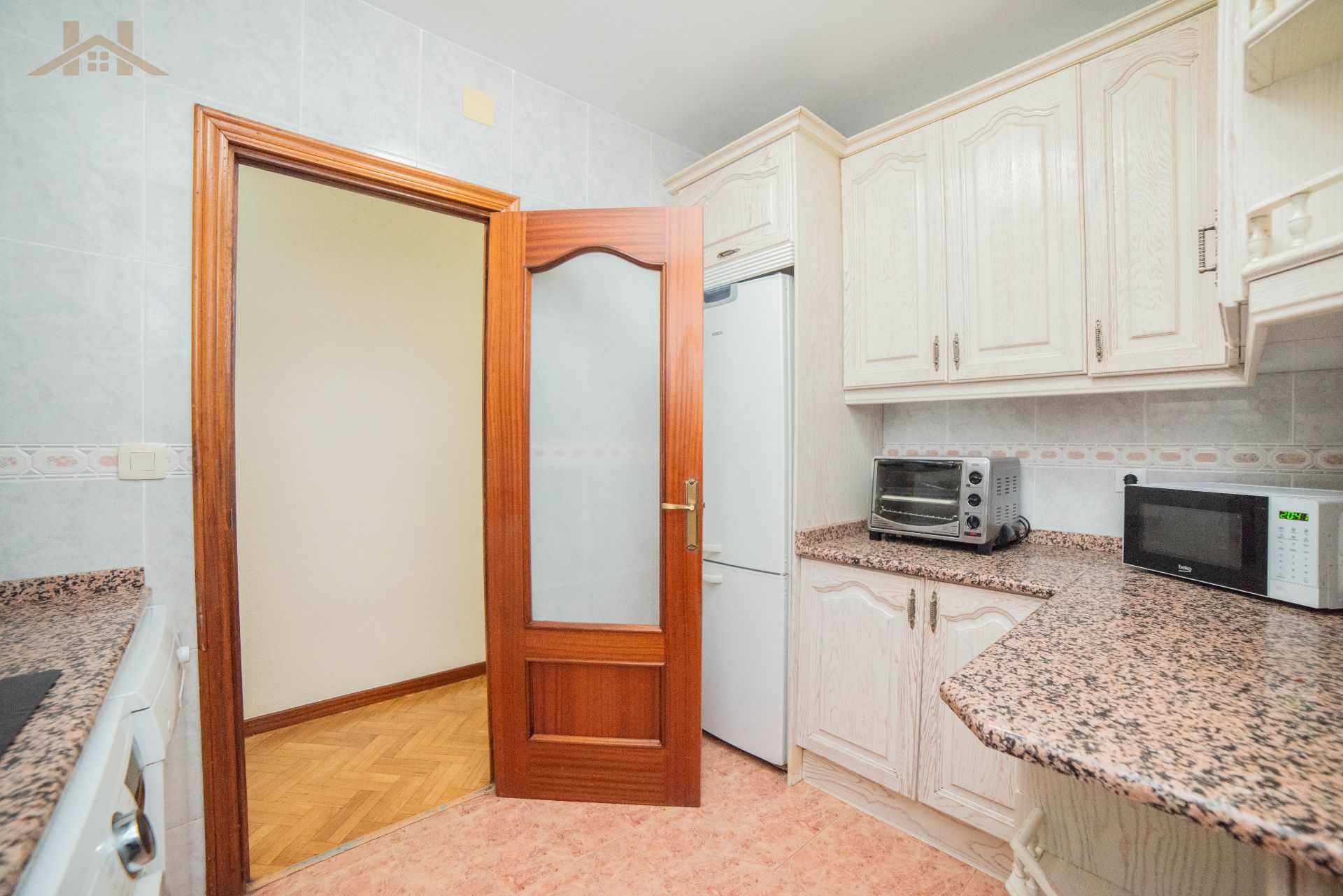 Kitchen of Flat for sale in Aranjuez  with Air Conditioner, Heating and Terrace