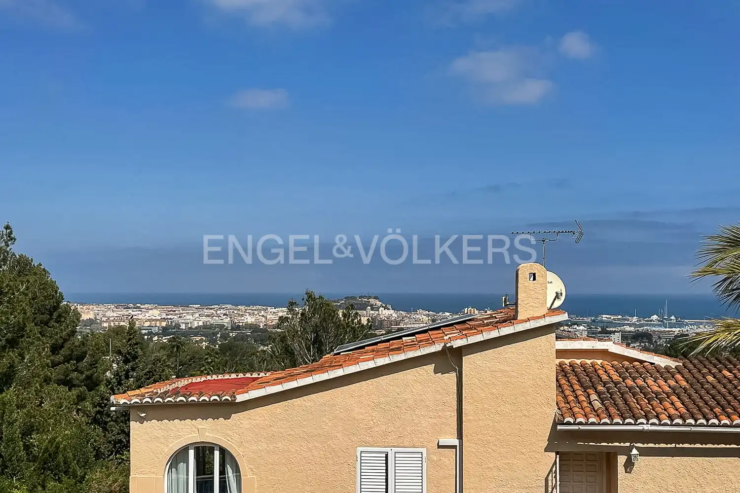 Vista exterior de Casa o chalet en venta en Dénia con Aire acondicionado, Calefacción y Jardín privado