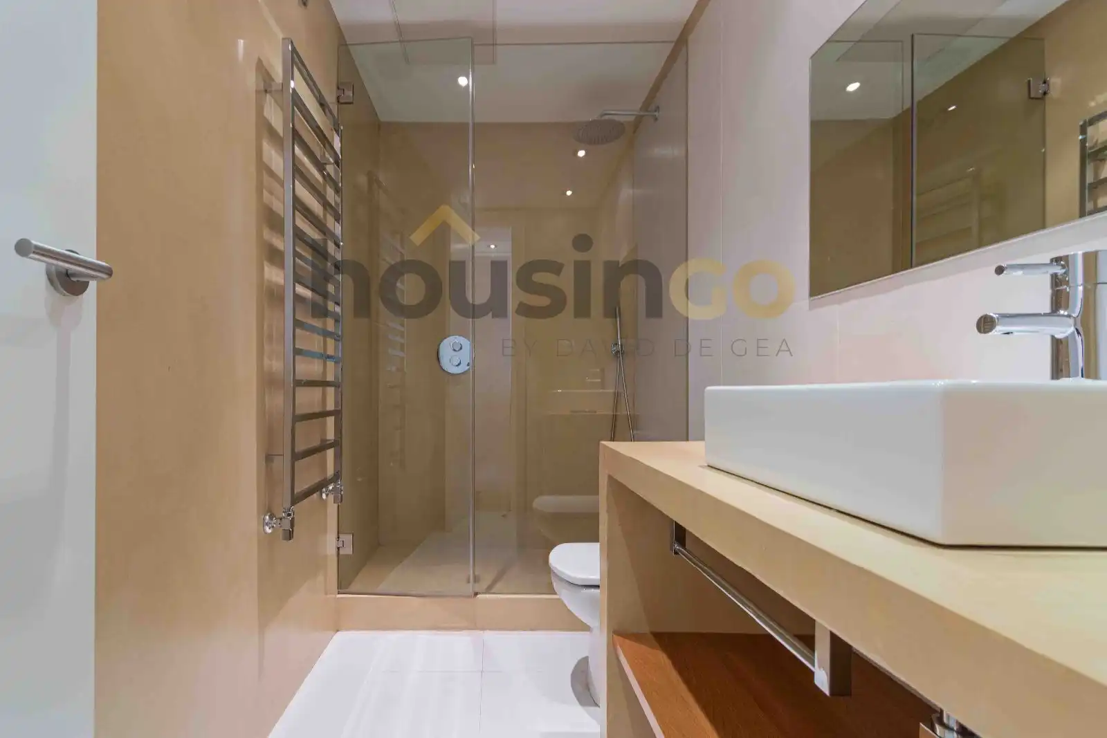 Bathroom of Flat for rent in Madrid  with Air Conditioner, Heating and Terrace