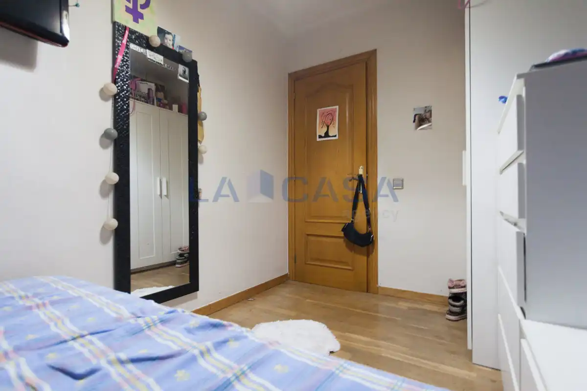 Habitación de Piso en venta en L'Hospitalet de Llobregat con Balcón