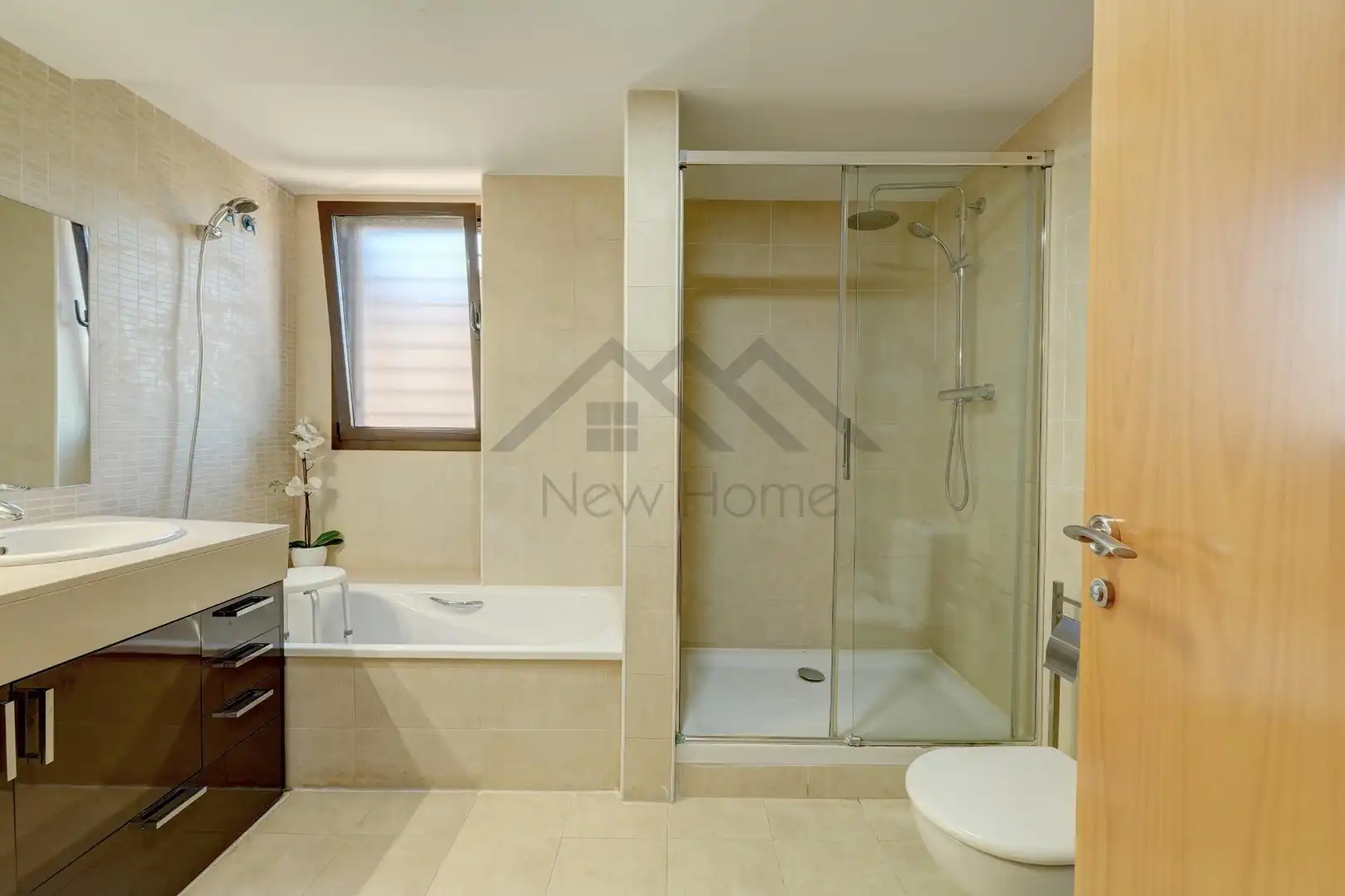 Bathroom of Detached homes for sale in Bétera  with Air Conditioner, Private garden and Parquet flooring
