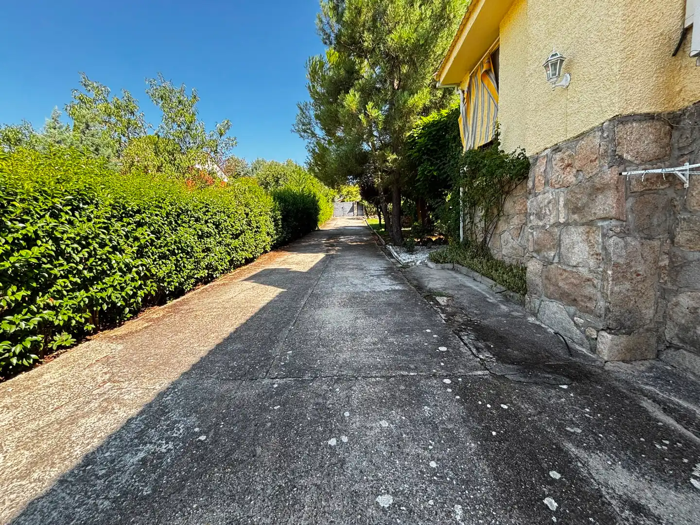 Exterior view of Houses for sale in Uceda  with Air Conditioner, Private garden and Terrace