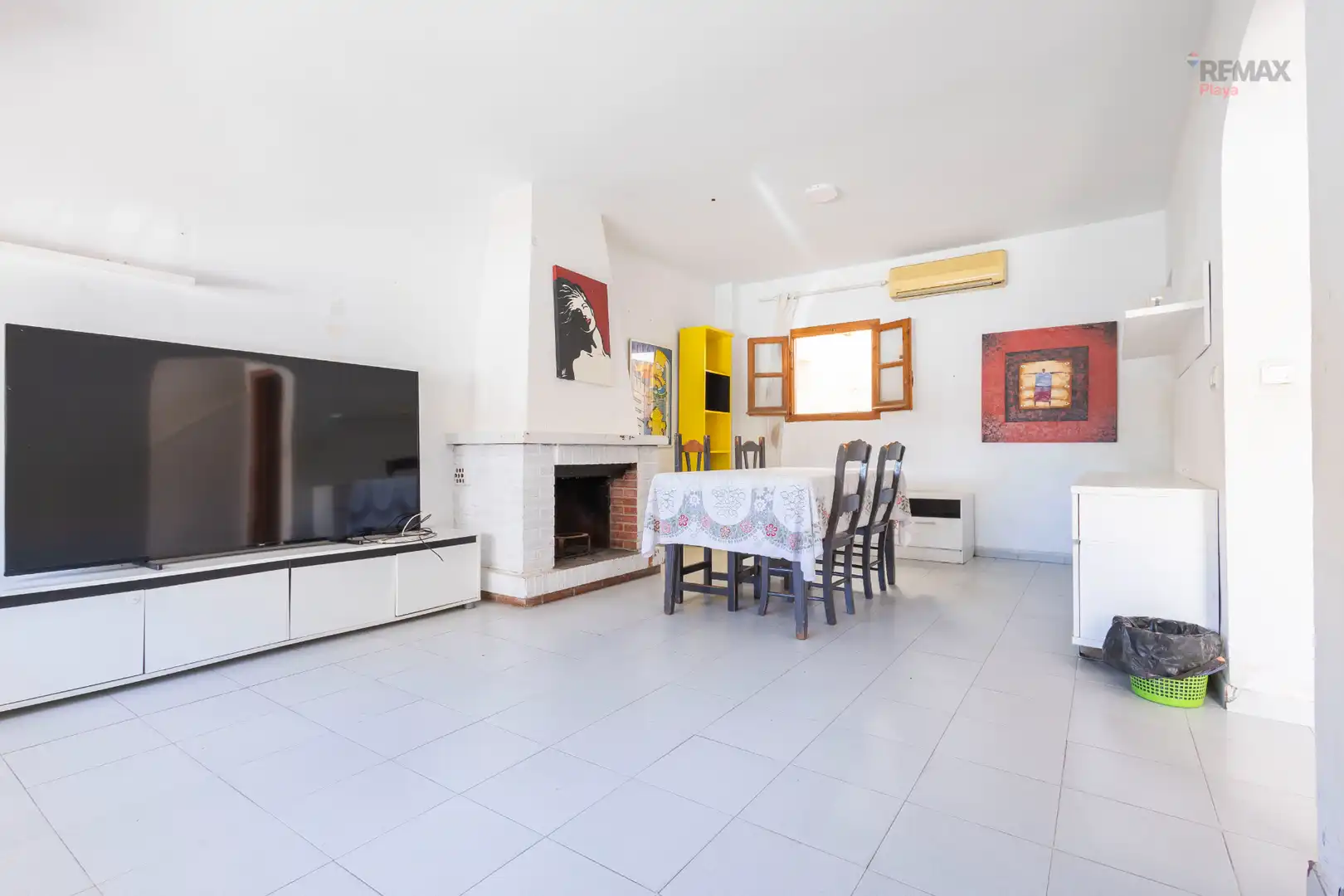 Sala de estar de Casa adosada en venta en Garrucha con Aire acondicionado, Terraza y Balcón