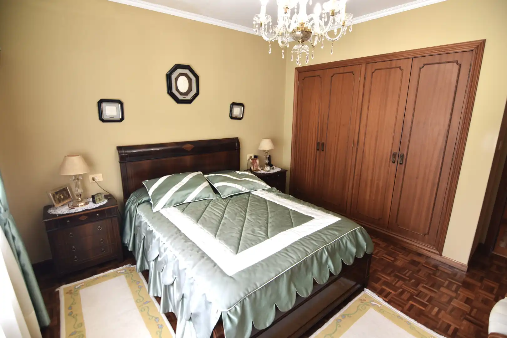 Habitación de Casa o chalet en venta en Oleiros con Calefacción, Jardín privado y Parquet