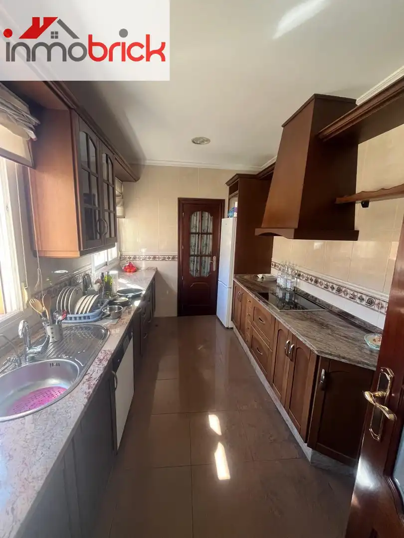 Cocina de Casa o chalet en venta en Lucena con Calefacción, Terraza y Piscina