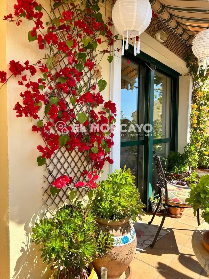 Terrassa de Casa adosada en venda en Orihuela amb Aire condicionat, Calefacció i Jardí privat