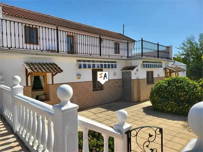 Casa con piscina en venta en Puente Genil, imagen 3