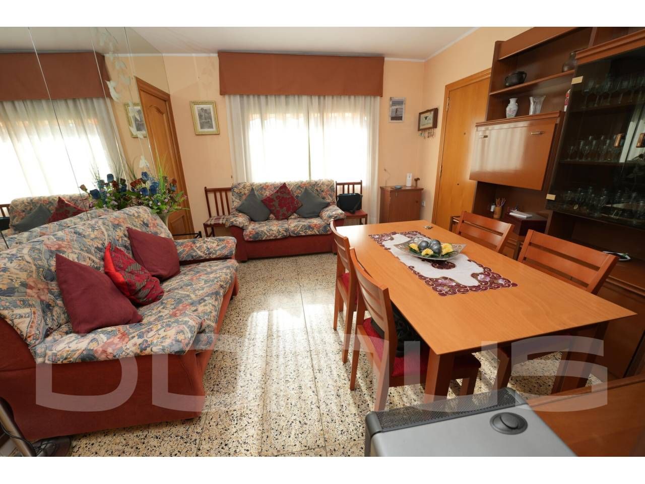 Sala d'estar de Àtic en venda en Sant Vicenç Dels Horts amb Terrassa i Traster