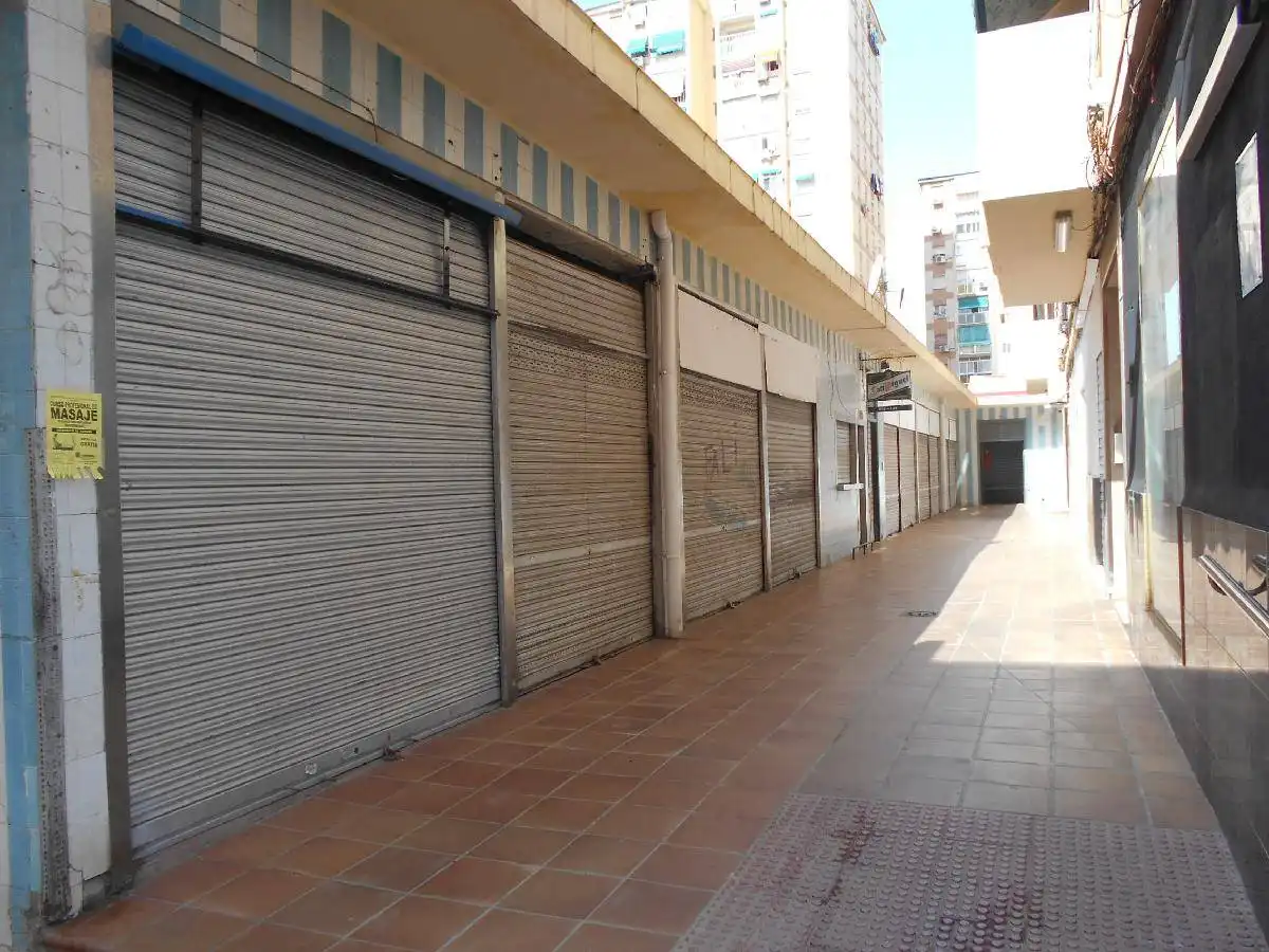 Locale commerciale in vendita a Cruz de Humilladero, imagen 4