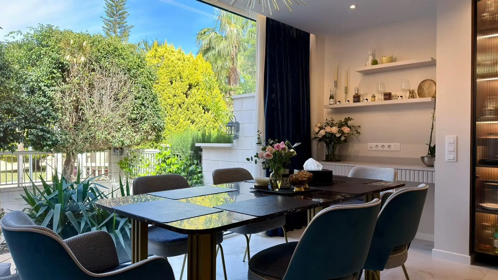 Comedor de Casa o chalet en venta en Alicante / Alacant con Aire acondicionado, Jardín privado y Terraza