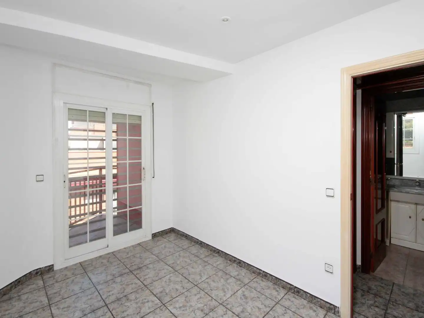 Terraza de Piso en venta en Montcada i Reixac con Piscina comunitaria