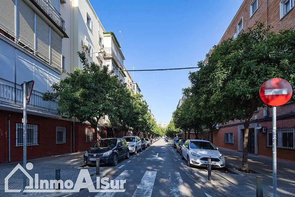 Flat for sale in El Plantinar – Avda. La Paz - El Juncal