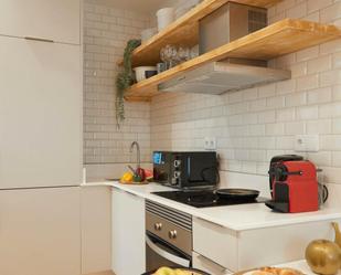 Cuina de Pis de lloguer en  Barcelona Capital amb Aire condicionat, Calefacció i Moblat