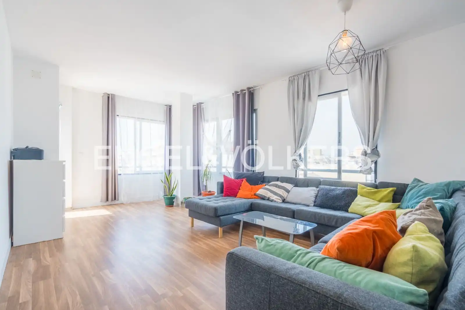 Living room of Flat for rent in Sagunto / Sagunt  with Air Conditioner, Heating and Parquet flooring