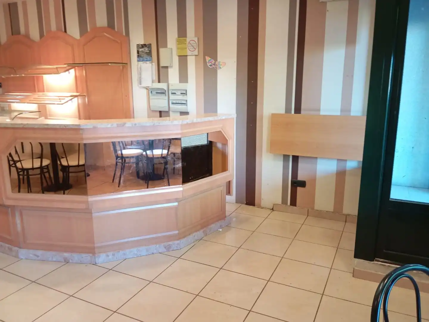 Commercial properties for rent in Cambre   with Furnished