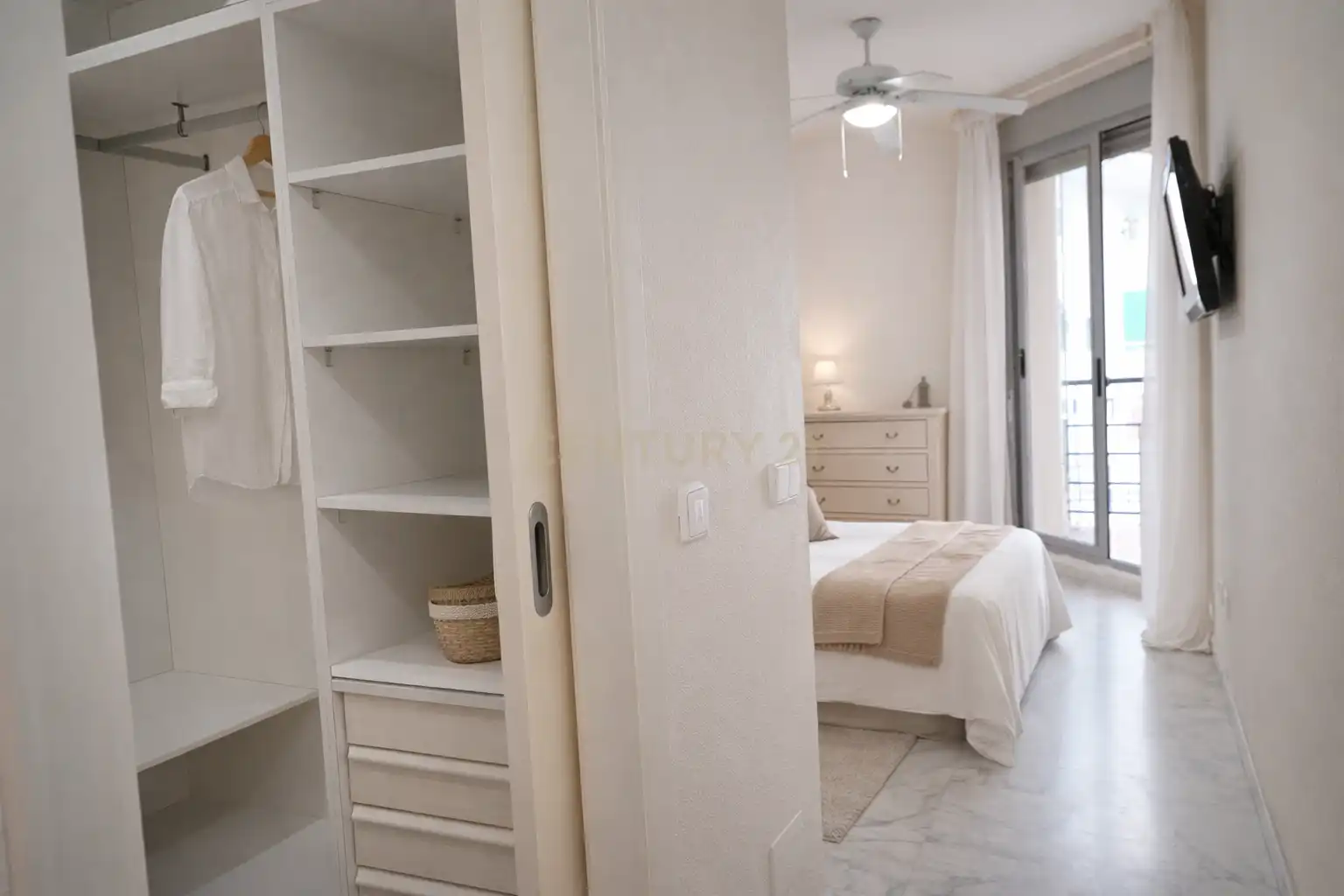 Habitación de Apartamento en venta en Fuengirola con Jardín privado, Trastero y Piscina
