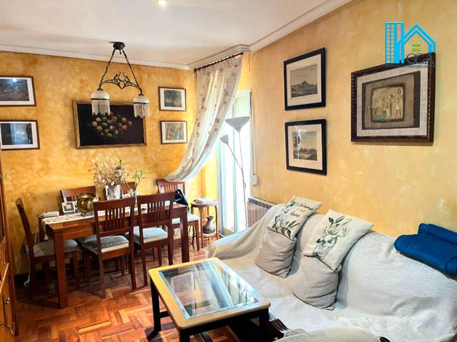 Piso en Venta en Calle de la Laguna en Aluche