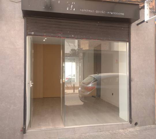 Local comercial en Alquiler en Calle de José Lóbez Pueyo, 8 en Barrio Torrero